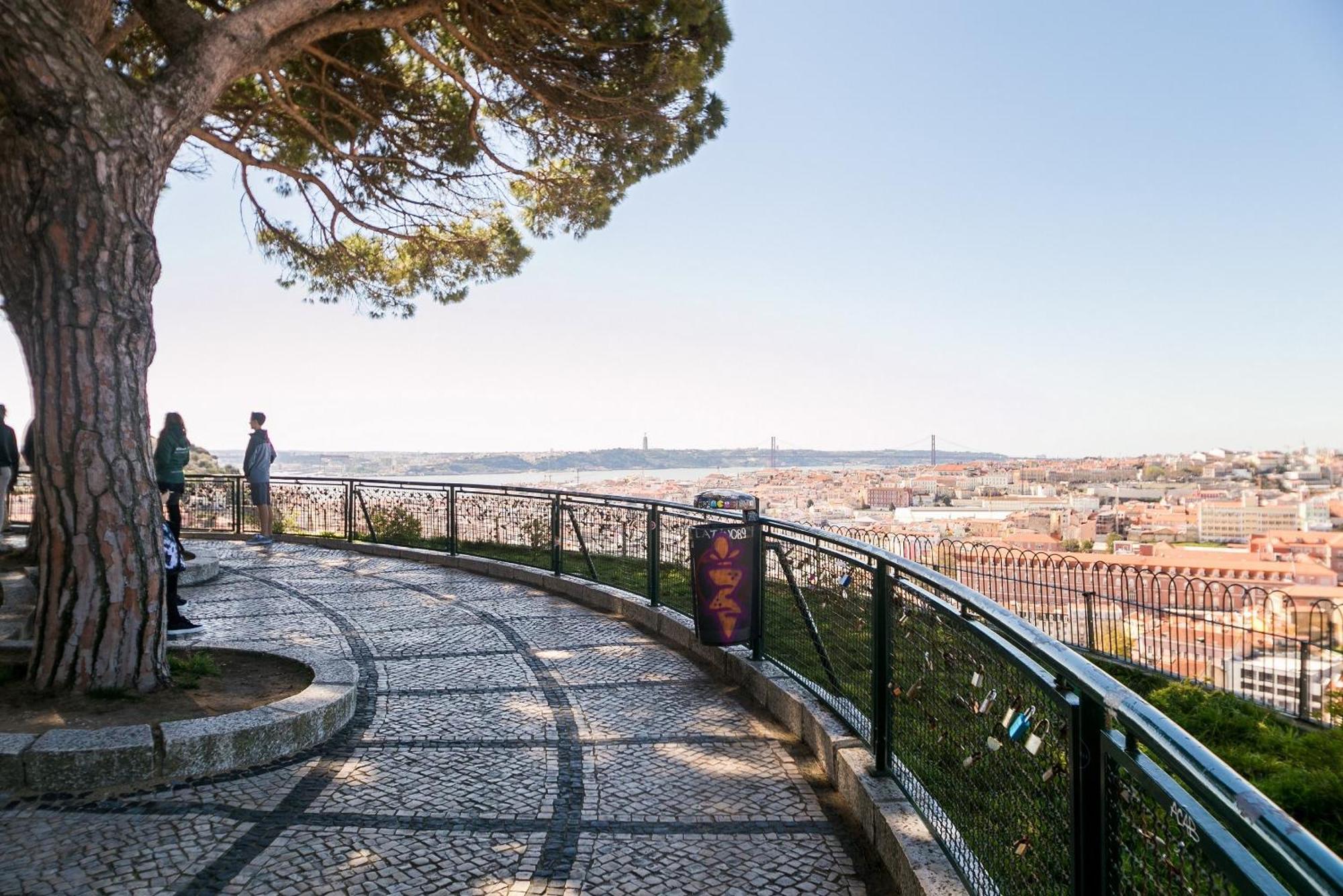 Happy Stay Lisbon - Suite With A View, Private Terrace & Ac Eksteriør bilde